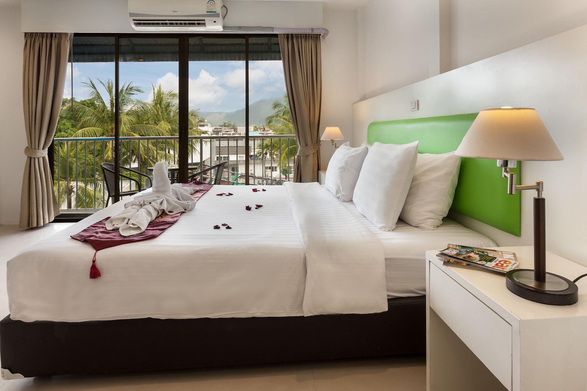 Armoni Patong Beach Hotel Exterior photo