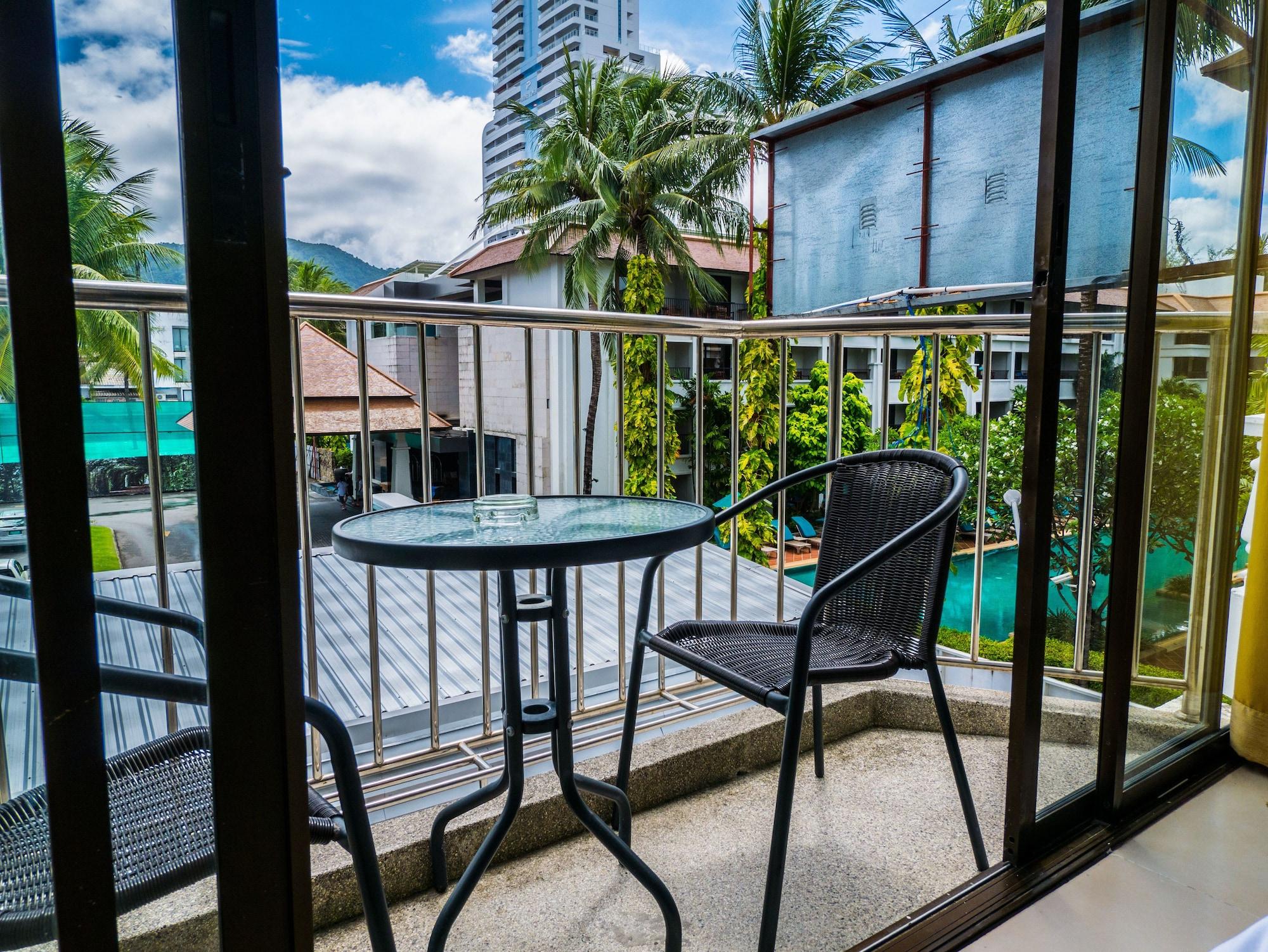Armoni Patong Beach Hotel Exterior photo