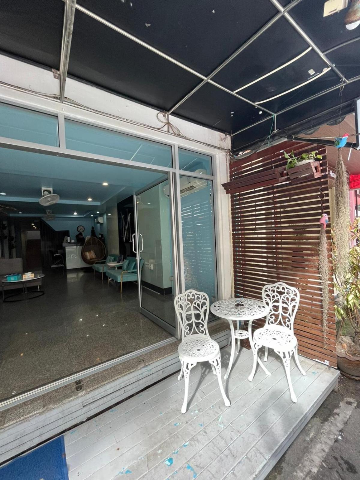 Armoni Patong Beach Hotel Exterior photo