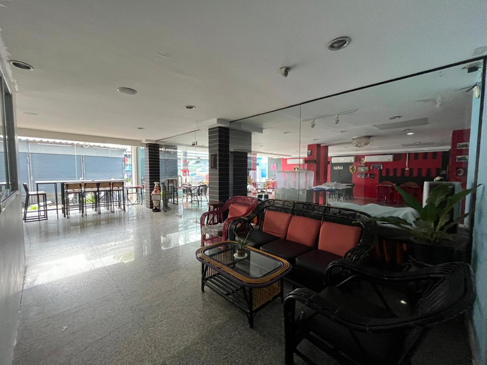 Armoni Patong Beach Hotel Exterior photo